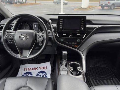 Used 2024 Toyota Camry SE image 39