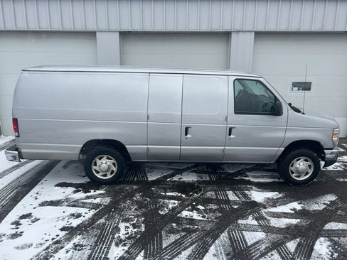 Used 2013 Ford E-150 and Econoline 150 Extended w/ Commercial Cargo Van Pkg image 6