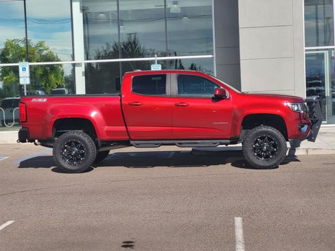 Used 2017 Chevrolet Colorado Z71 AWD/4WD image 4