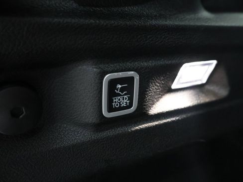 Used 2024 Jeep Grand Cherokee L Limited w/ Luxury Tech Group II image 22