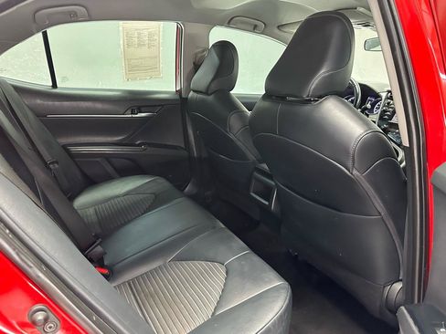 Used 2019 Toyota Camry SE w/ Protection Package (Q2) FWD image 11