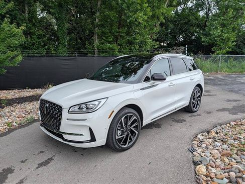 Used 2023 Lincoln Corsair Grand Touring w/ Equipment Group 302A AWD/4WD image 1