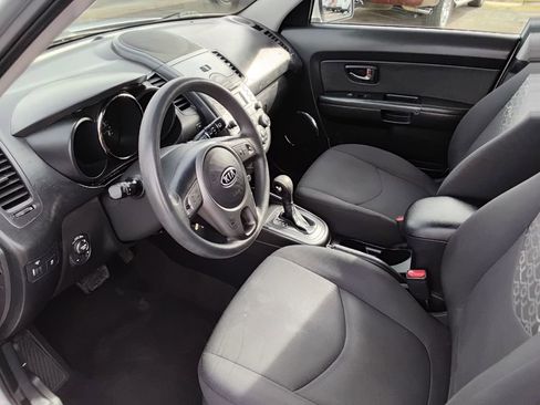 Used 2011 Kia Soul + w/ Audio Pkg image 10