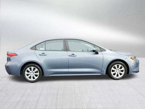 Used 2021 Toyota Corolla LE image 8