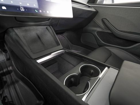 Used 2025 Tesla Model 3 Long Range image 21