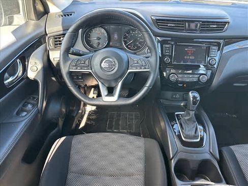 Used 2021 Nissan Rogue Sport SV FWD image 10