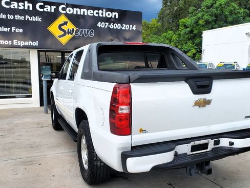 Used 2011 Chevrolet Avalanche LS RWD image 13