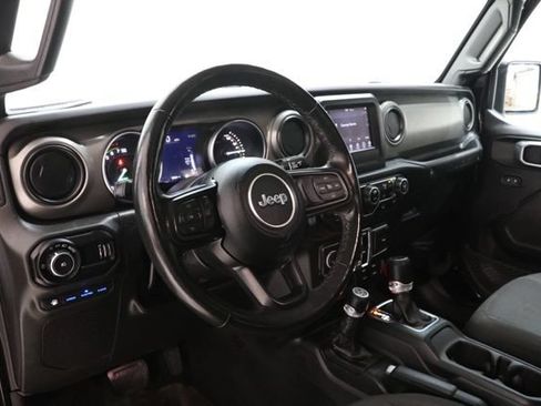 Used 2023 Jeep Wrangler Unlimited w/ Cold Weather Group AWD/4WD image 15
