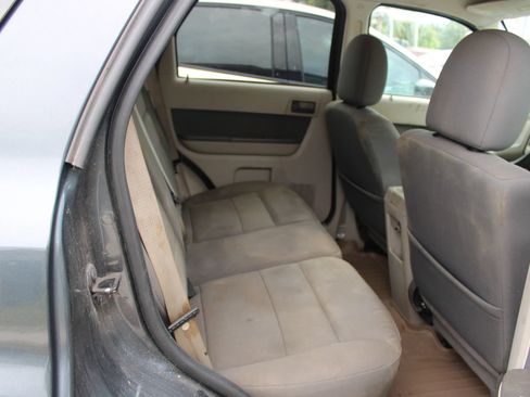 Used 2009 Ford Escape XLT AWD/4WD image 5