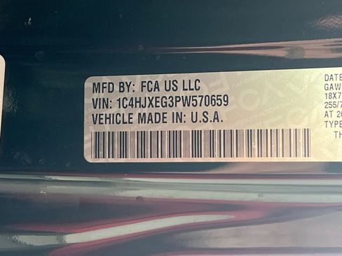 Used 2023 Jeep Wrangler Sahara w/ Cold Weather Group image 31