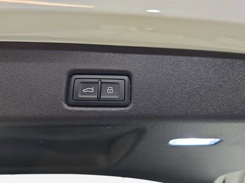 Used 2025 Audi Q5 Premium Plus w/ Premium Plus image 16