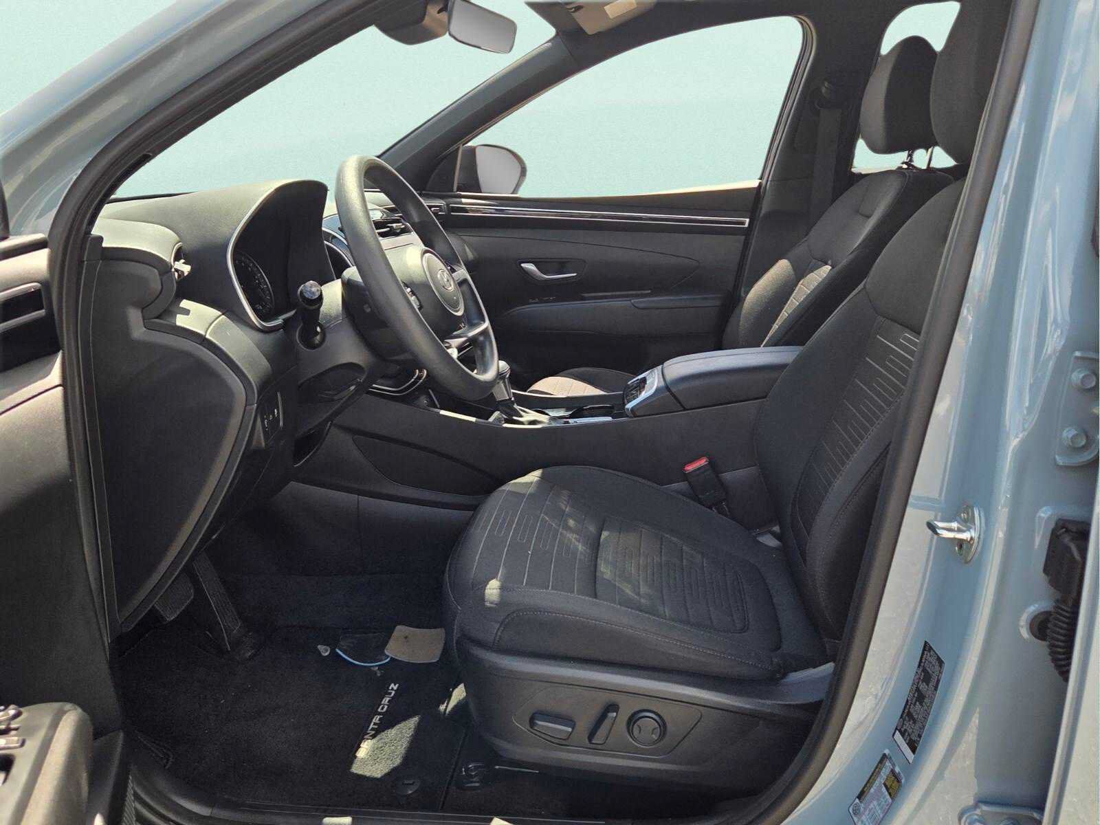 Used 2022 Hyundai Santa Cruz SEL FWD image 2