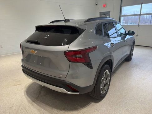 Certified 2024 Chevrolet Trax LT image 6