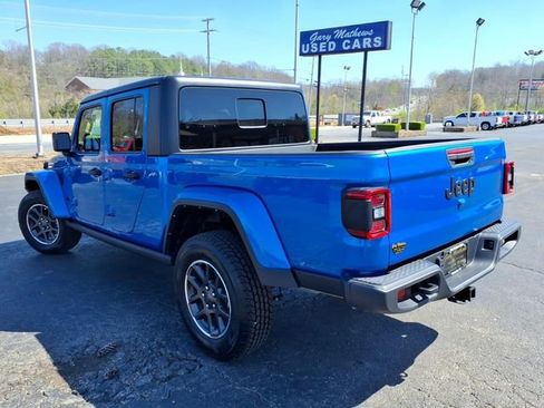 Used 2024 Jeep Gladiator Willys image 44