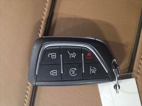 Certified 2023 Cadillac Escalade Premium Luxury image 26