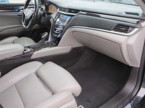 Used 2015 Cadillac XTS Premium image 16