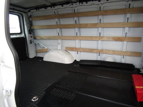 Used 2023 GMC Savana 2500 w/ Driver Convenience Package image 23