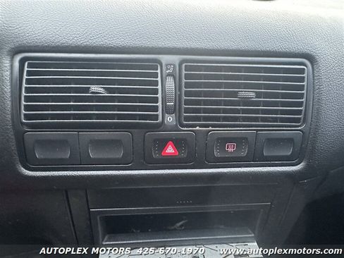 Used 2002 Volkswagen Golf GLS image 27