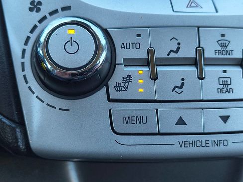 Used 2017 Chevrolet Equinox LT w/ Convenience Package AWD/4WD image 18