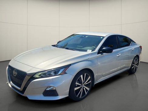 Used 2021 Nissan Altima 2.5 SR FWD image 3