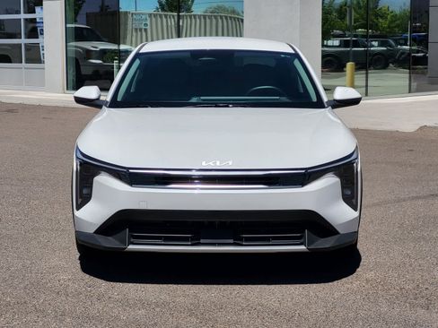 Used 2025 Kia K4 EX FWD image 2