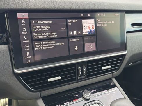 Used 2020 Porsche Cayenne S image 15