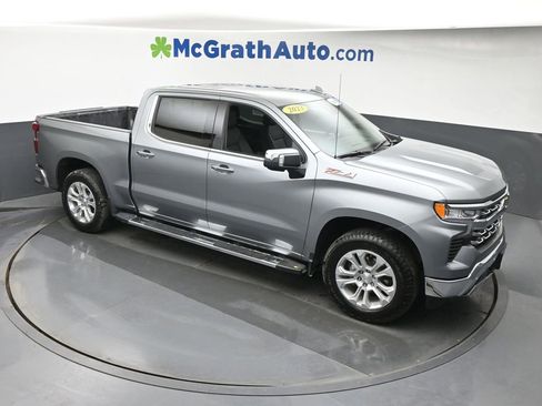 Used 2023 Chevrolet Silverado 1500 LTZ AWD/4WD image 3