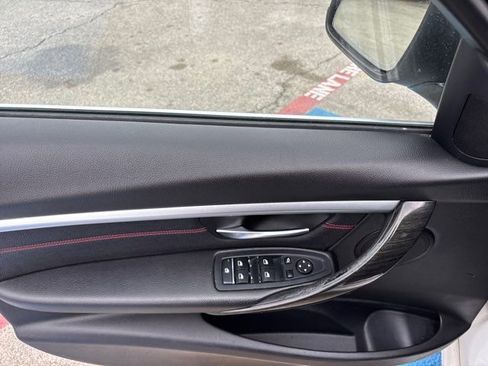 Used 2018 BMW 330i xDrive Sedan w/ Convenience Package image 15