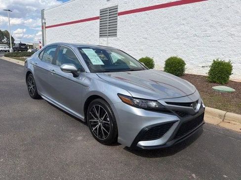 Certified 2024 Toyota Camry SE FWD image 1