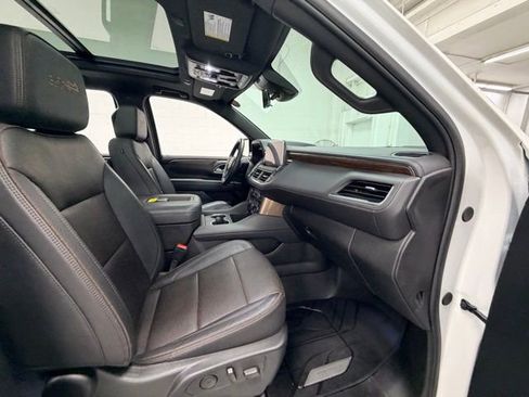 Certified 2024 Chevrolet Suburban High Country w/ Premium Package 2 image 32