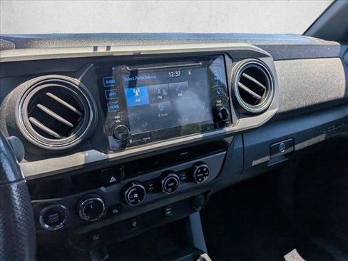 Used 2017 Toyota Tacoma TRD Off-Road w/ Tow Package (A/T) AWD/4WD image 13