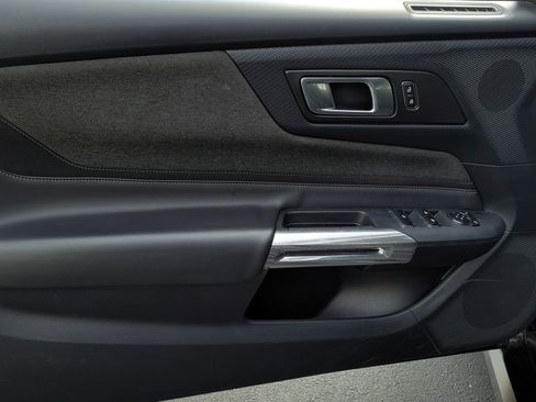 Used 2024 Ford Mustang Convertible image 11