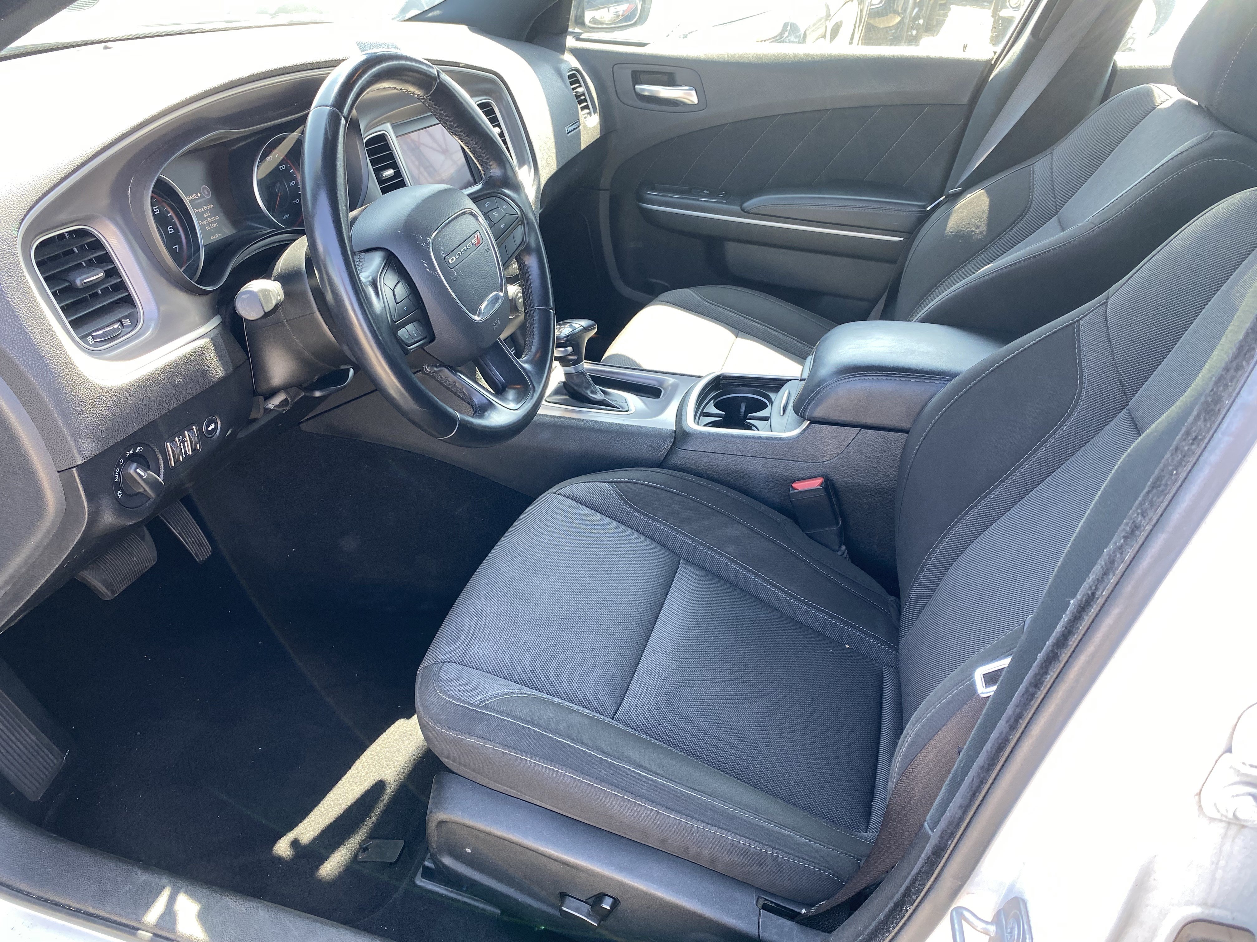 Used 2022 Dodge Charger SXT RWD image 11
