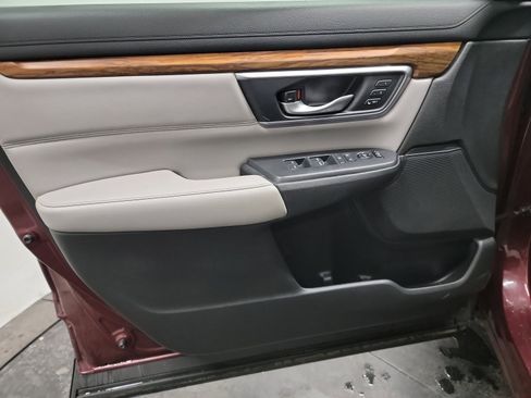 Used 2017 Honda CR-V Touring image 13