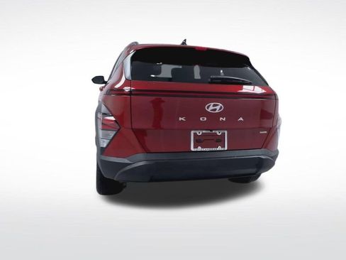 Used 2025 Hyundai Kona SEL AWD/4WD image 7