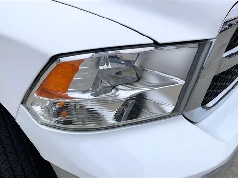 Used 2018 RAM 1500 Classic SLT image 25