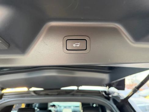 Used 2020 Land Rover Range Rover HSE image 33