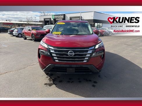 Used 2025 Nissan Rogue SV image 10