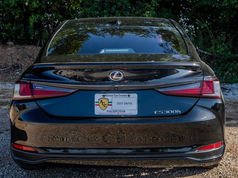 Used 2024 Lexus ES 300h w/ Premium Package FWD image 4