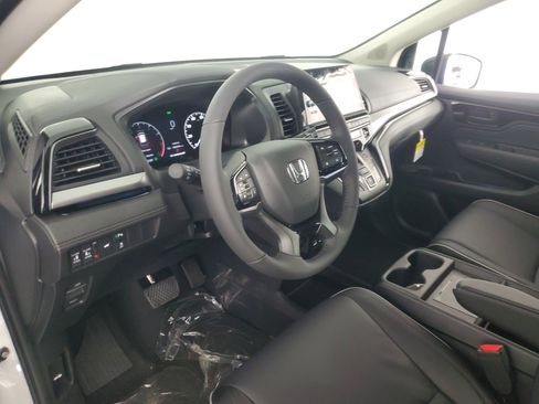 New 2026 Honda Odyssey Touring image 11