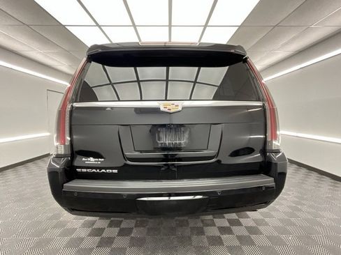 Used 2017 Cadillac Escalade ESV Platinum image 19
