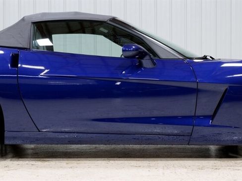 Used 2005 Chevrolet Corvette Convertible w/ Preferred Equipment Group image 25