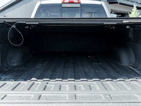 Used 2019 GMC Sierra 2500 Denali w/ Duramax Plus Package AWD/4WD image 16