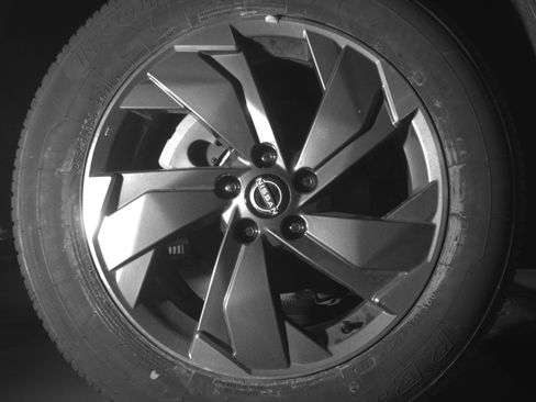 Used 2025 Nissan Rogue SV image 15