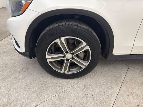 Used 2017 Mercedes-Benz GLC 300 image 12