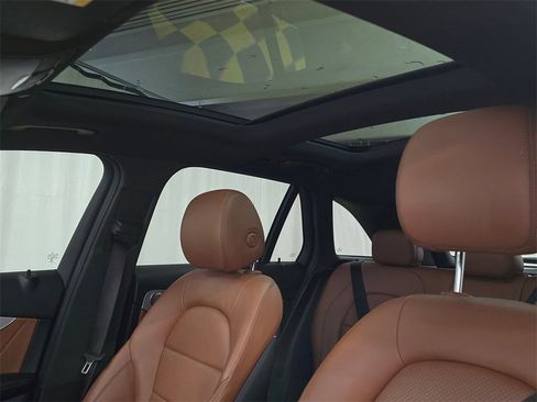 Used 2021 Mercedes-Benz GLC 300 4MATIC w/ AMG Line image 22