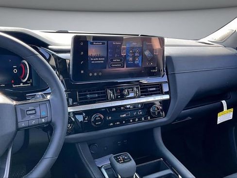 New 2026 Nissan Pathfinder SL FWD image 6