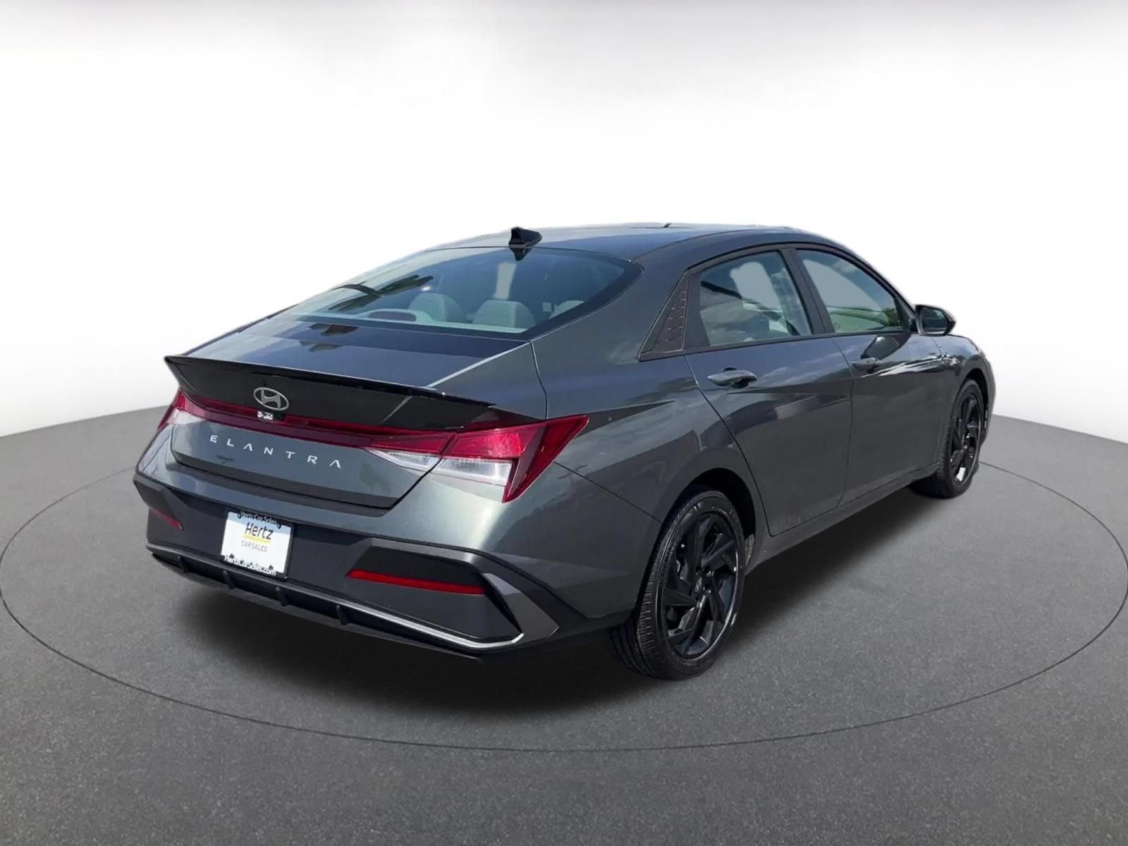 Used 2026 Hyundai Elantra Sport FWD image 14