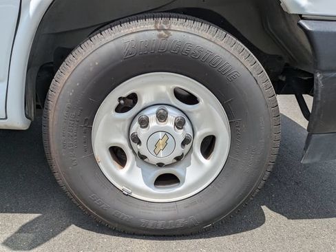 Used 2024 Chevrolet Express 3500 LS RWD image 12