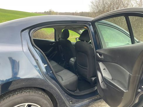 Used 2015 MAZDA MAZDA3 i Sport FWD image 22